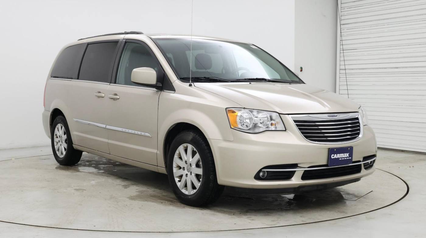 2016 Chrysler Town & Country Touring — Minivan — 49,583 mi — Hartford, CT