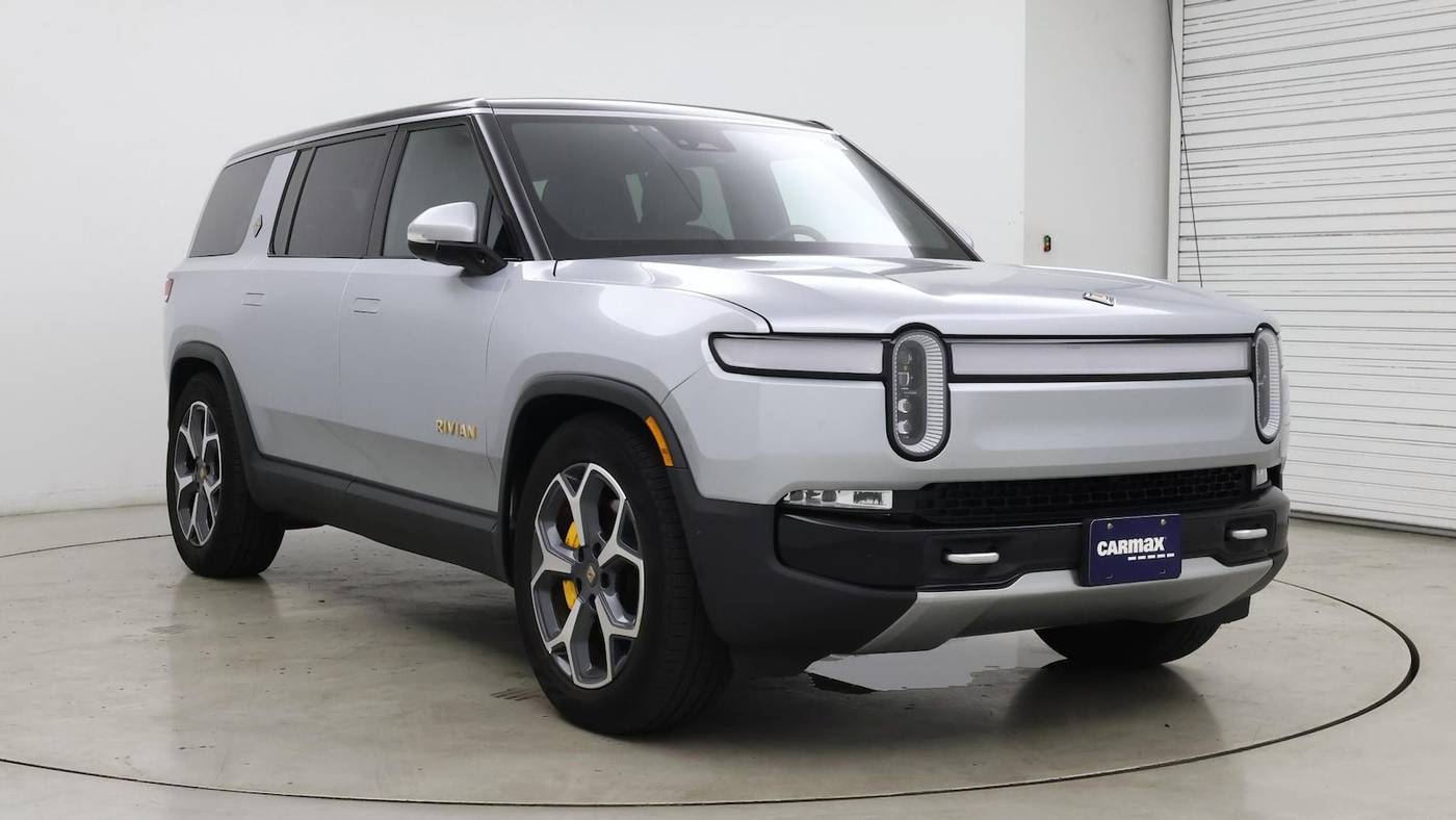 2023 Rivian R1S