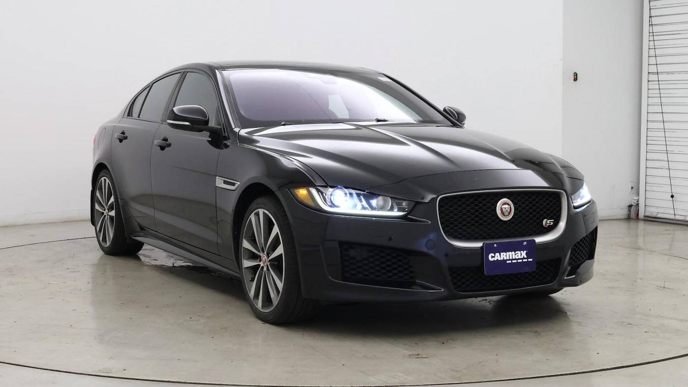 2018 Jaguar XE