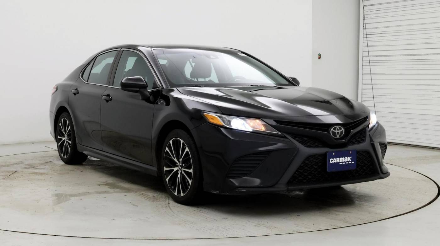 2018 Toyota Camry SE — Sedan — 114,063 mi — Hartford, CT