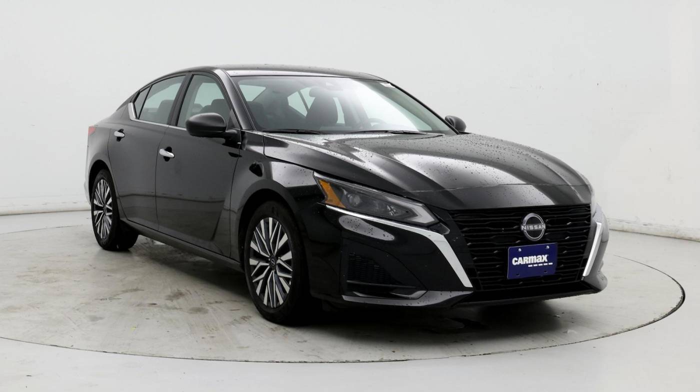 2024 Nissan Altima SV — Sedan — 15,851 mi — Hickory, NC