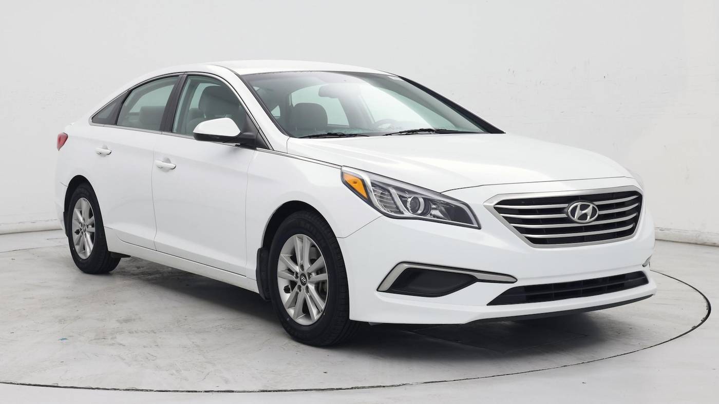 2017 Hyundai Sonata SE — Sedan — 77,946 mi — Norwood, MA
