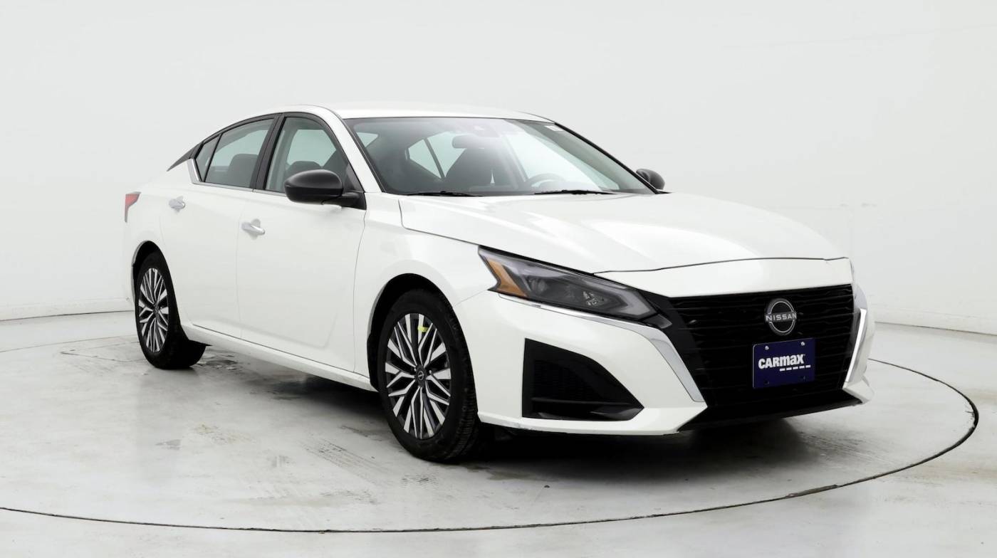 2024 Nissan Altima SV — Sedan — 18,756 mi — Hillside, IL