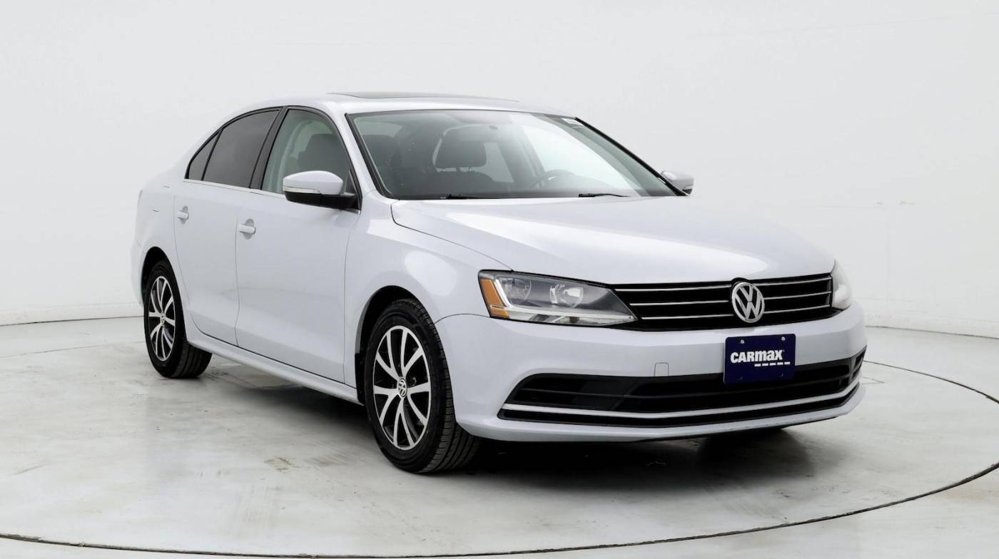 2017 Volkswagen Jetta 1.4T SE — Sedan — 48,828 mi — Hillside, IL