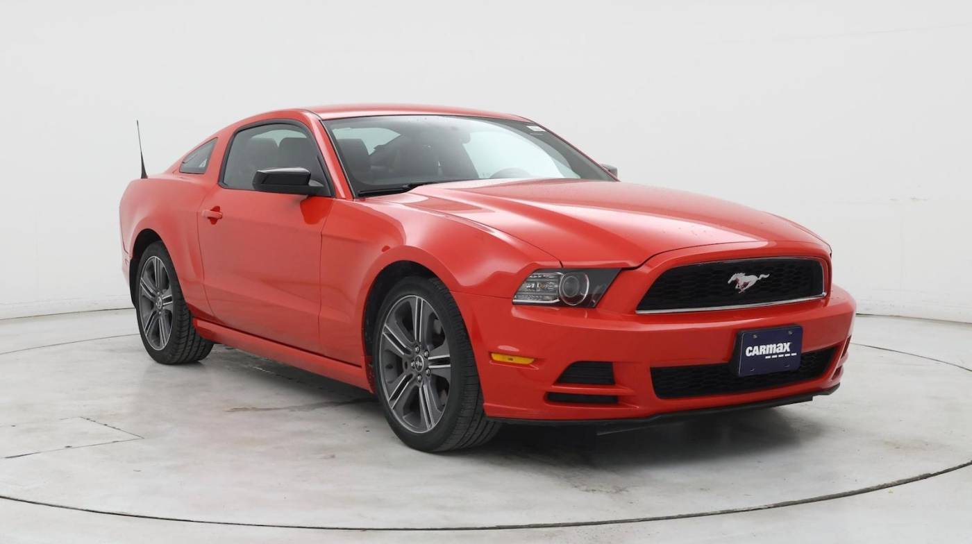 2014 Ford Mustang V6 Premium — Coupe — 15,769 mi — Hillside, IL