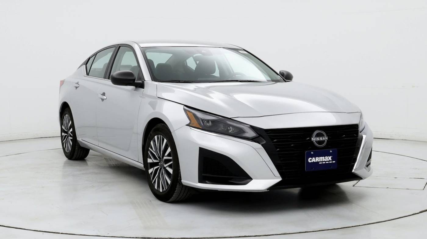 2024 Nissan Altima SV — Sedan — 17,396 mi — Hillside, IL