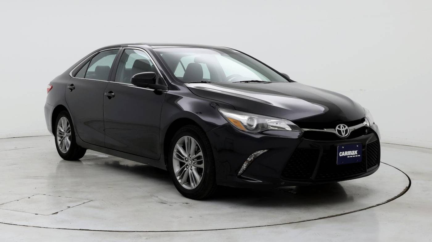 2015 Toyota Camry SE — Sedan — 69,972 mi — Hillside, IL