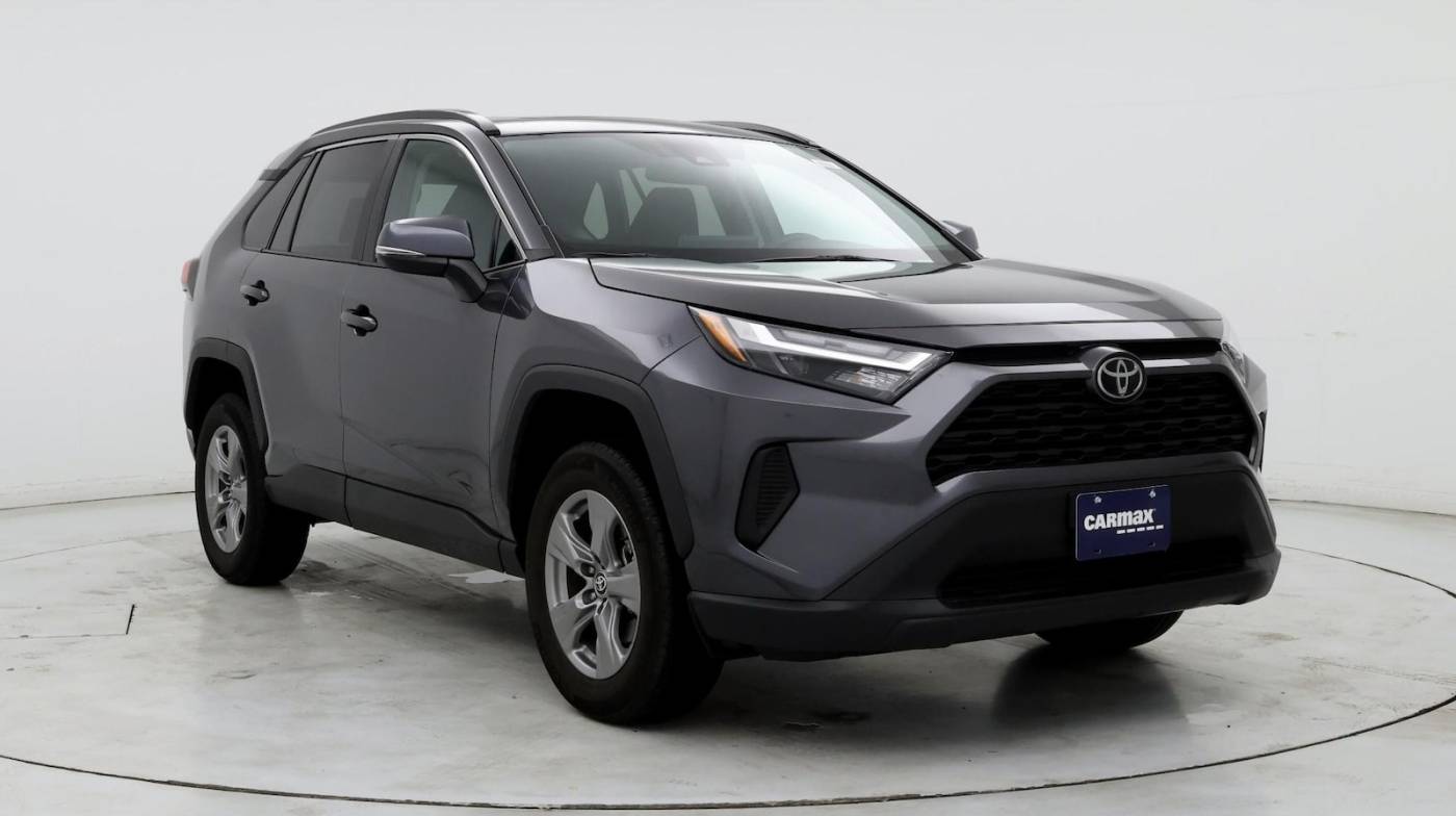 2024 Toyota RAV4 XLE — SUV — 21,779 mi — Hillside, IL