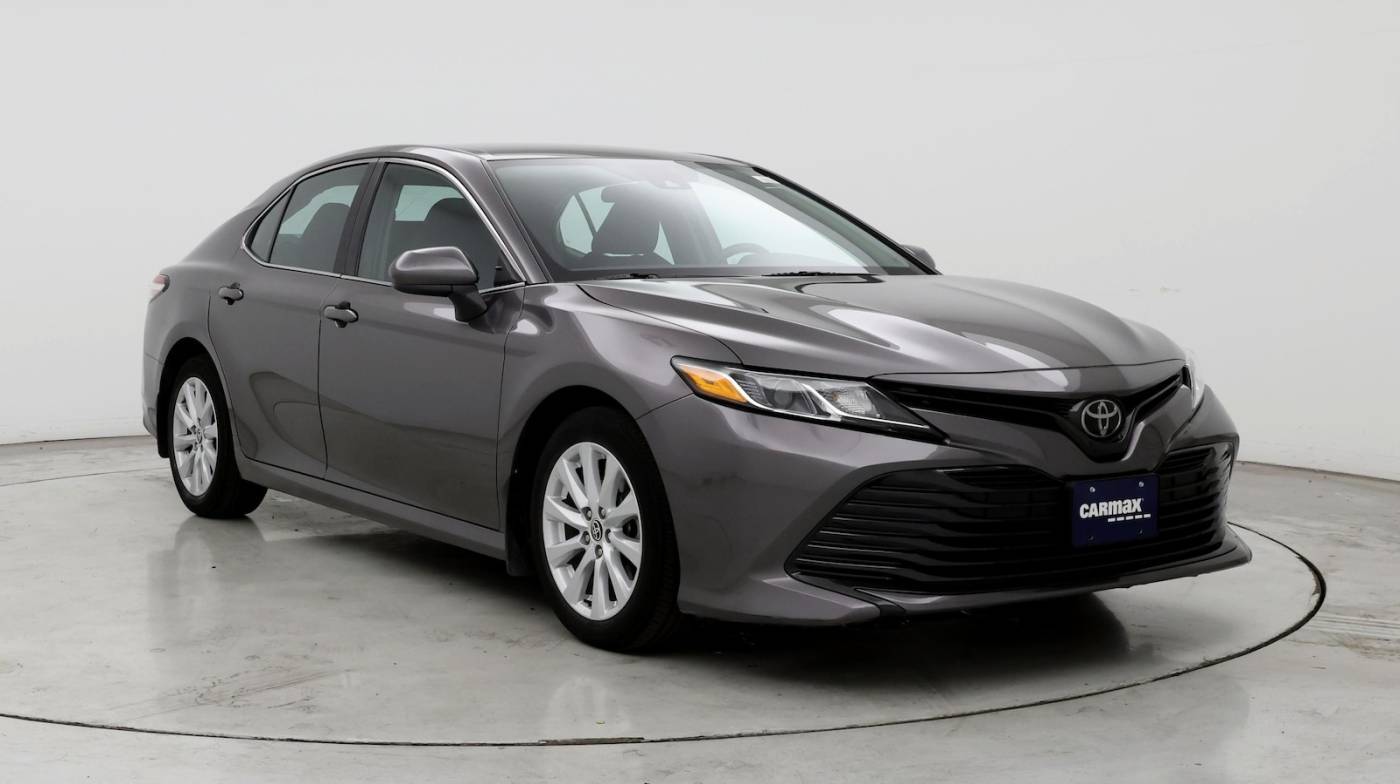 2020 Toyota Camry LE — Sedan — 27,300 mi — Hillside, IL