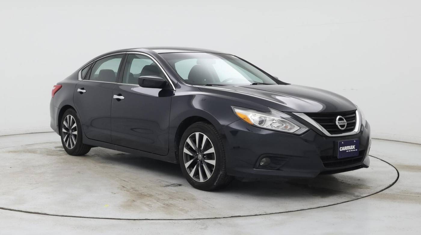 2017 Nissan Altima 2.5 SV — Sedan — 80,074 mi — Hillside, IL