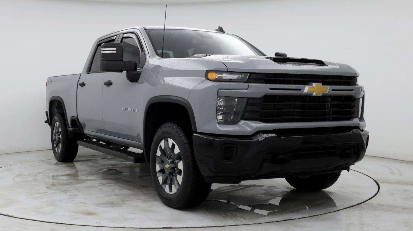 2024 Chevrolet Silverado 2500HD Custom — Pickup Truck — 10,300 mi — Hillside, IL