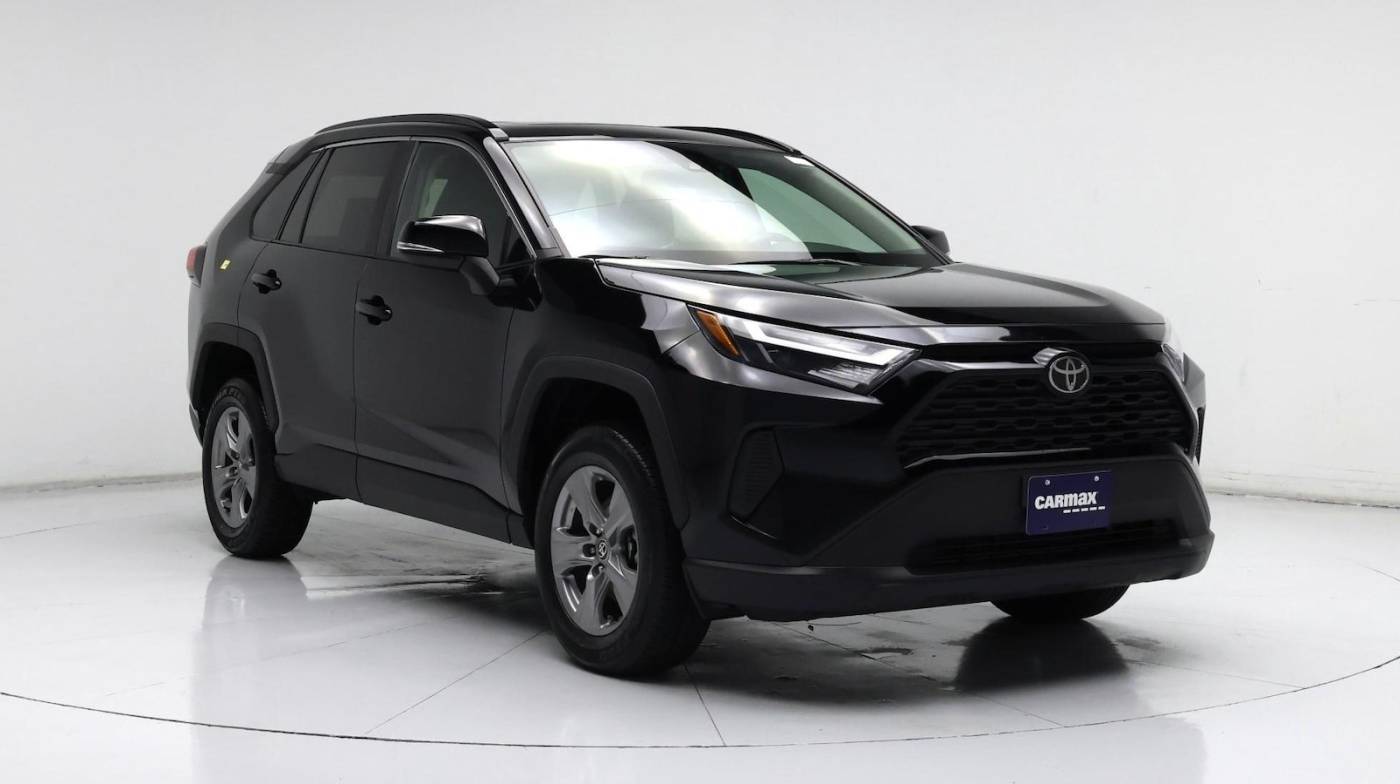 2024 Toyota RAV4 XLE — SUV — 17,116 mi — Houston, TX