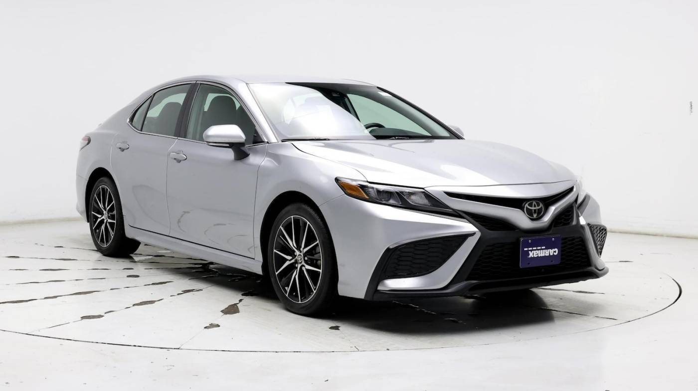 2024 Toyota Camry SE — Sedan — 27,562 mi — Houston, TX