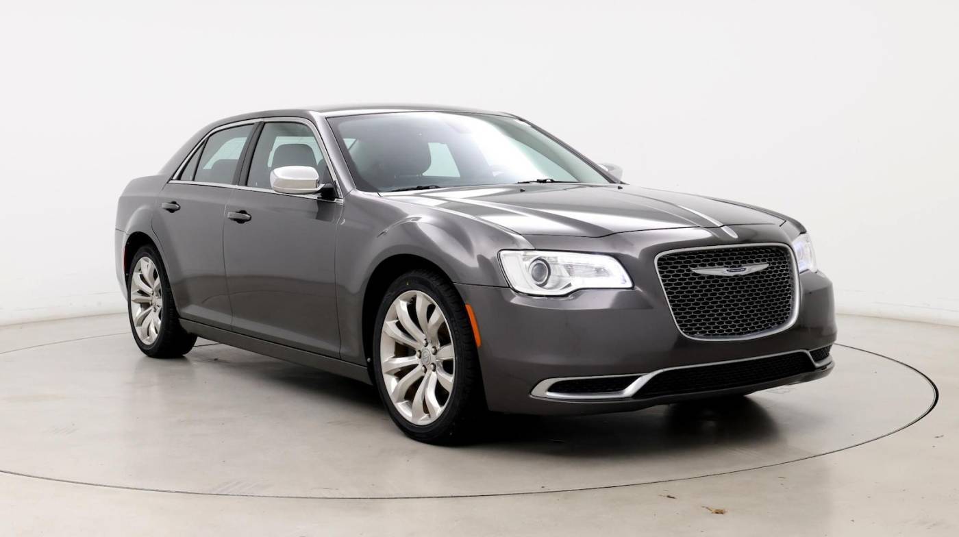 2019 Chrysler 300 Touring — Sedan — 19,417 mi — Huntsville, AL