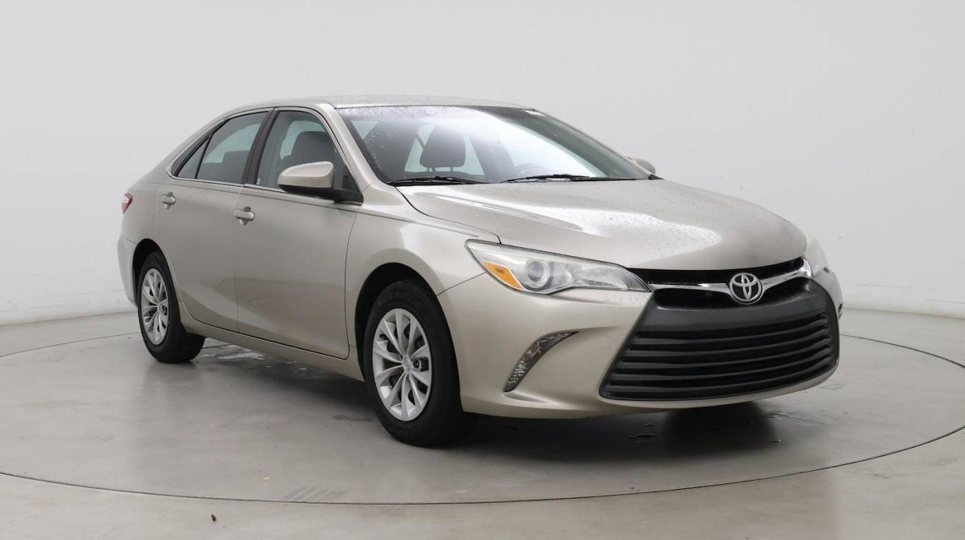 2016 Toyota Camry LE — Sedan — 67,063 mi — Huntsville, AL