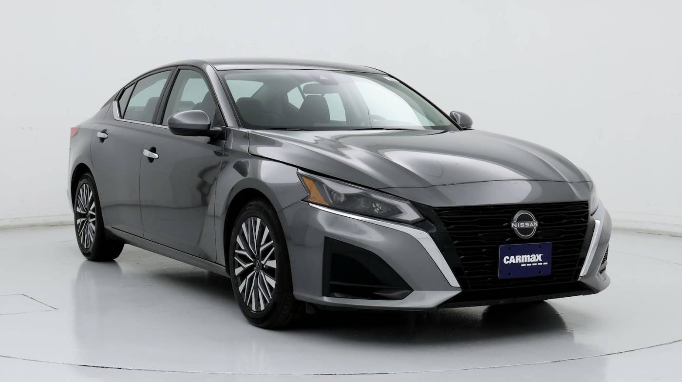2023 Nissan Altima SV — Sedan — 40,762 mi — Independence, MO