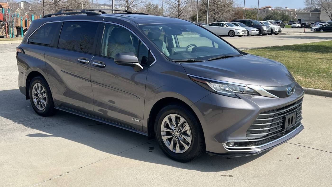 2021 Toyota Sienna XLE — Minivan — 51,082 mi — Frisco, TX
