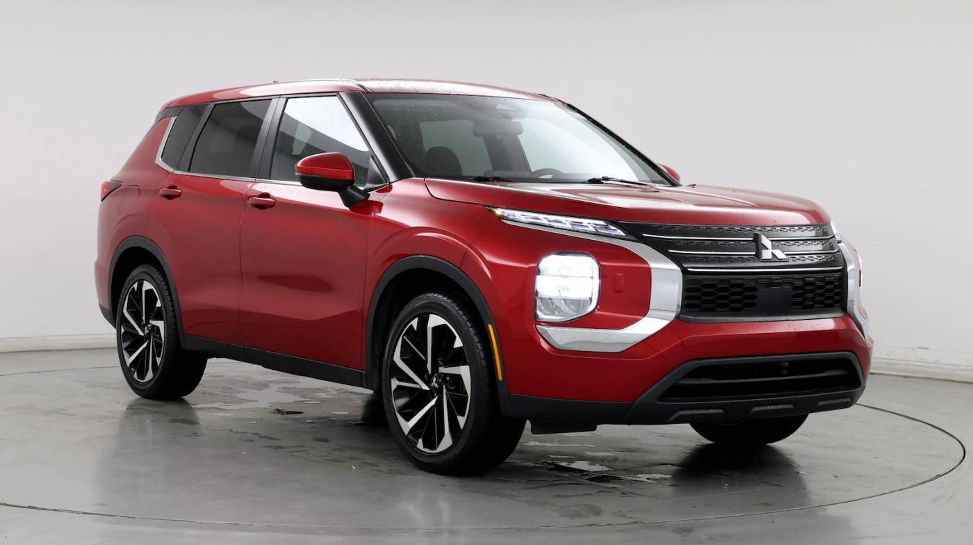 2022 Mitsubishi Outlander ES — SUV — 33,716 mi — Indianapolis, IN