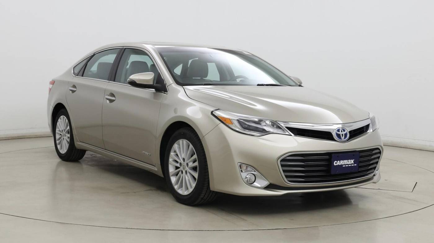 2015 Toyota Avalon Hybrid Limited — Sedan — 124,977 mi — Indianapolis, IN