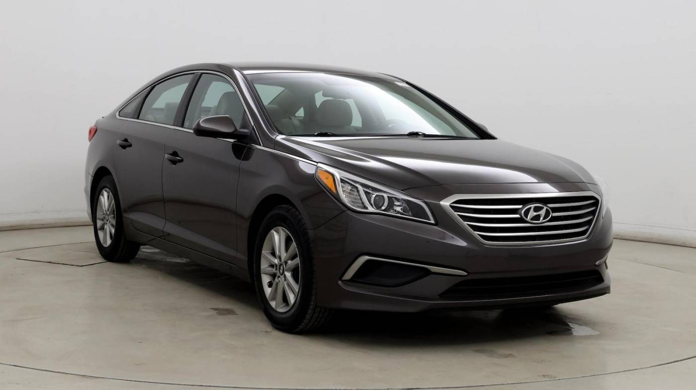 2017 Hyundai Sonata SE — Sedan — 69,890 mi — Indianapolis, IN