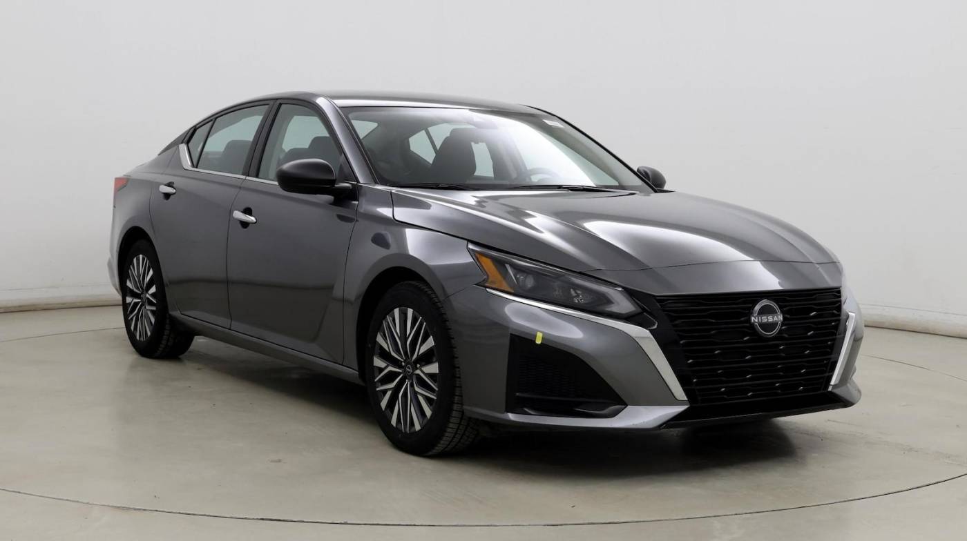 2024 Nissan Altima SV — Sedan — 33,049 mi — Indianapolis, IN