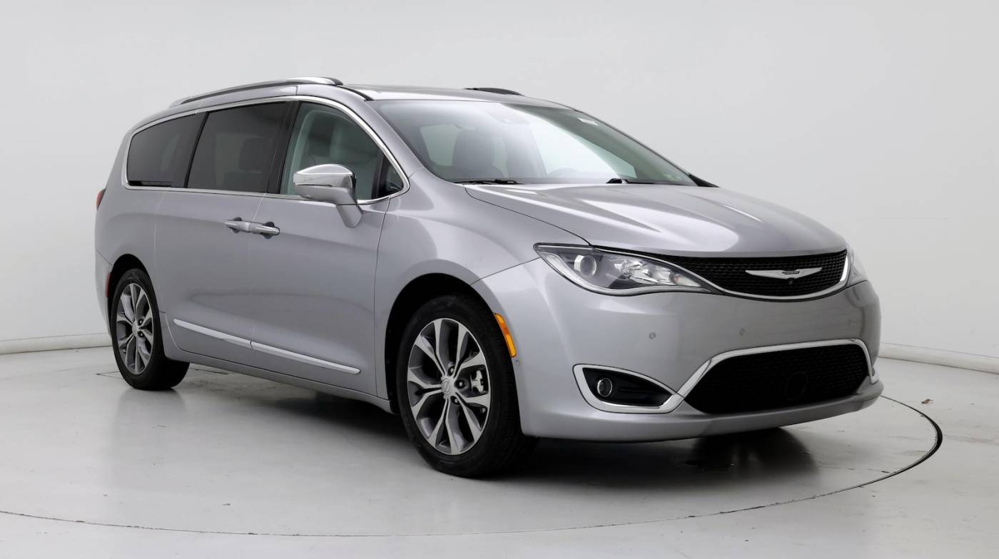 2017 Chrysler Pacifica Limited — Minivan — 59,761 mi — Indianapolis, IN