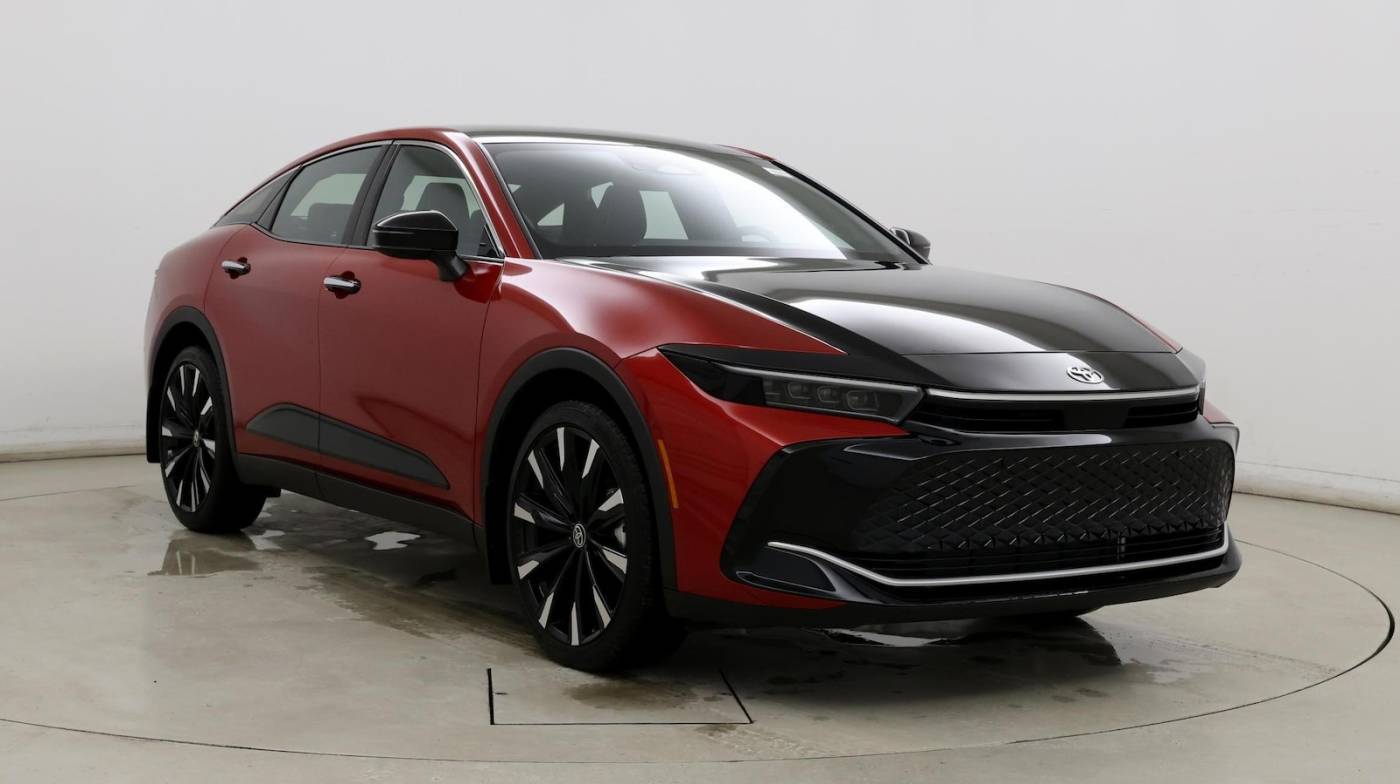2025 Toyota Crown Platinum — Sedan — 386 mi — Indianapolis, IN