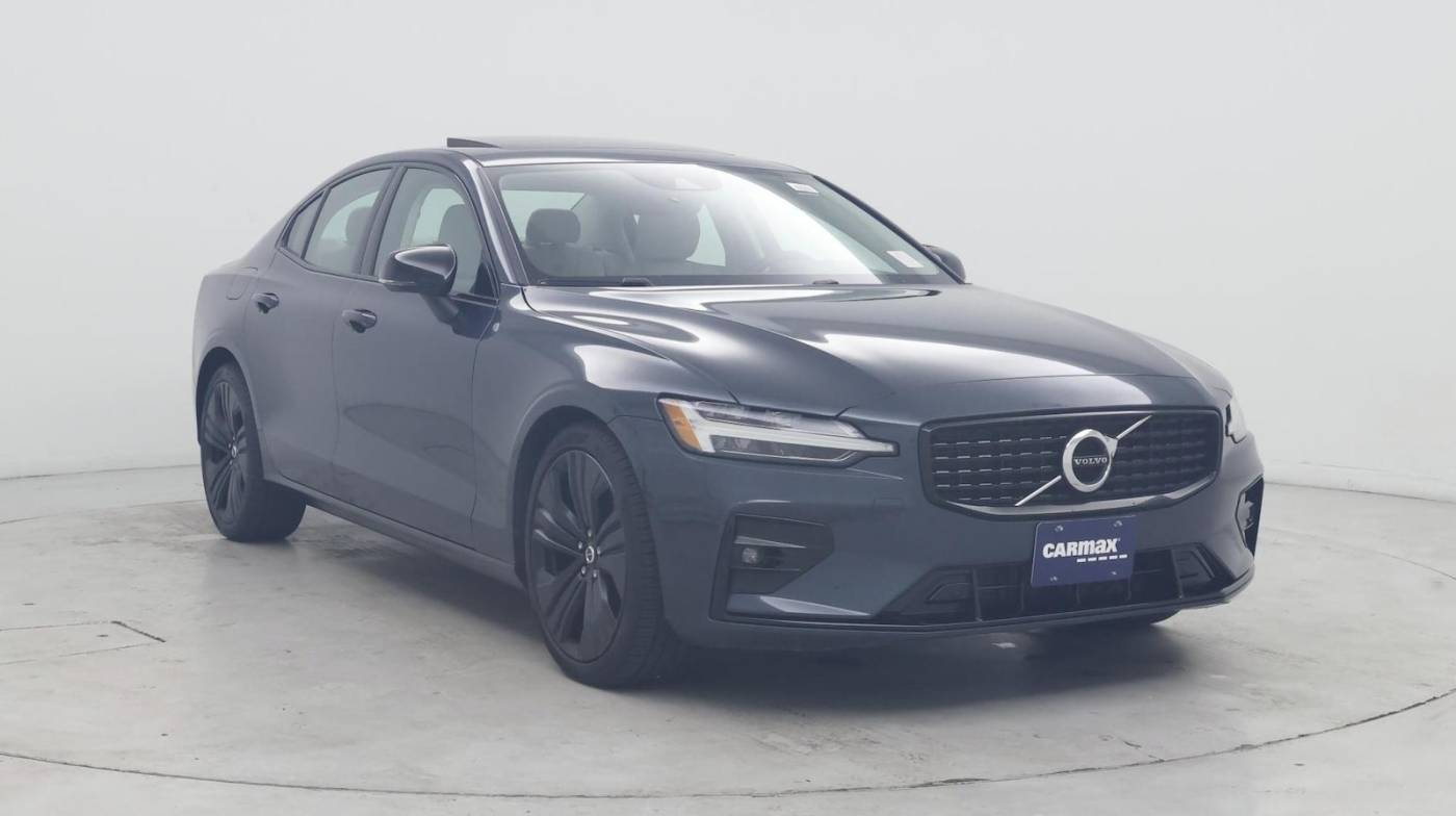 2022 Volvo S60 Momentum — Sedan — 15,410 mi — Irvine, CA