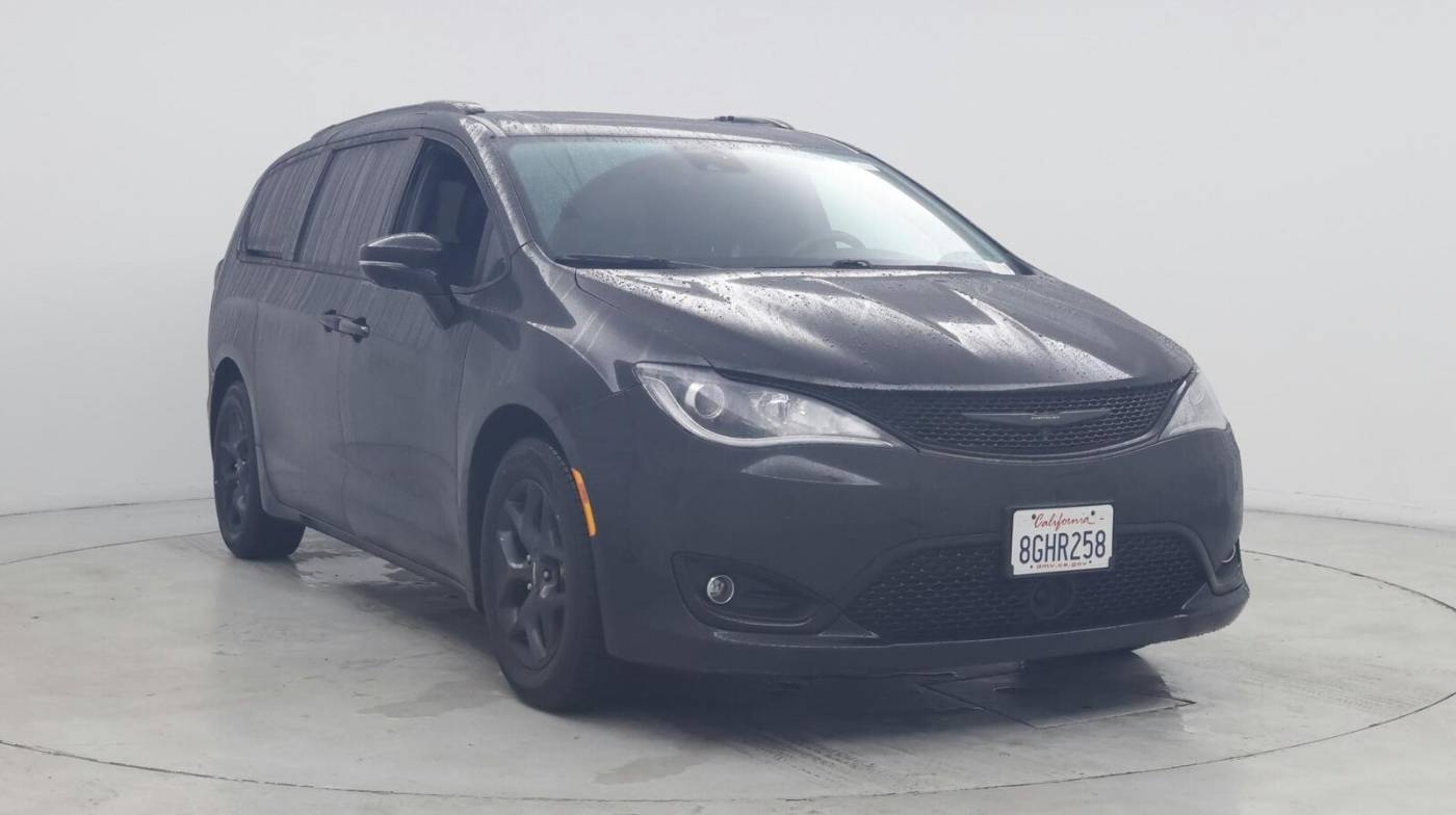 2018 Chrysler Pacifica Limited — Minivan — 71,986 mi — Irvine, CA