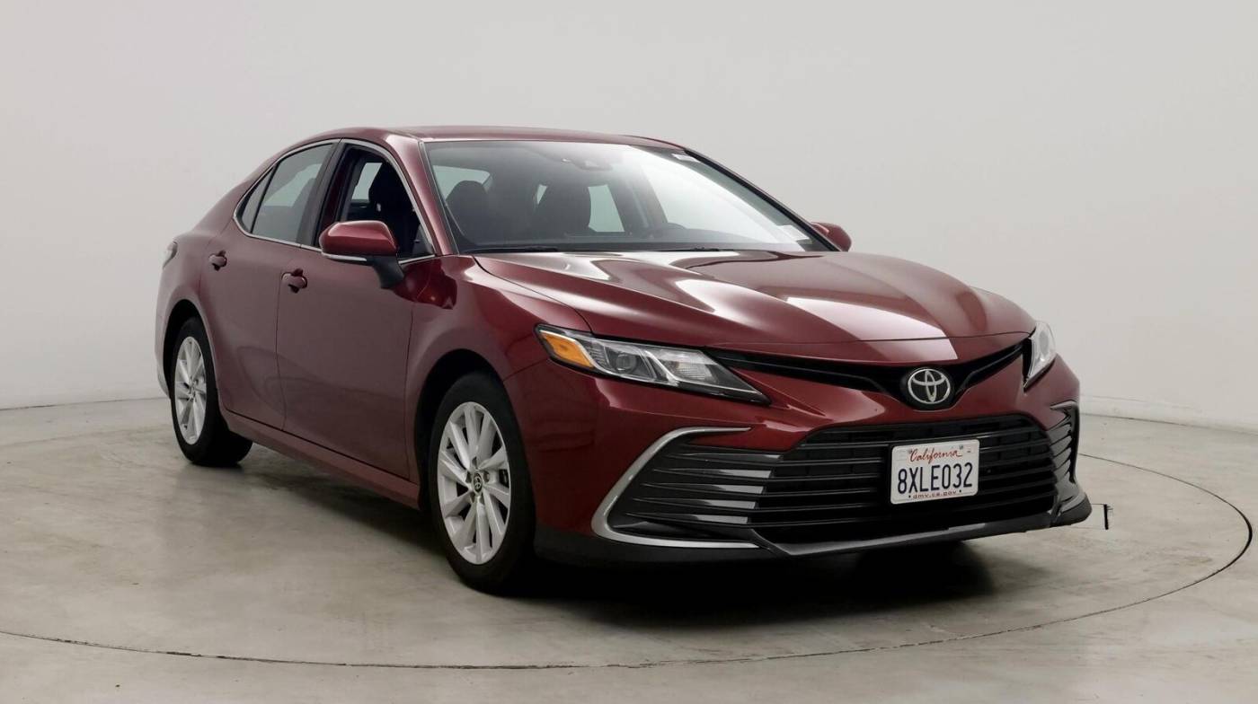 2022 Toyota Camry LE — Sedan — 27,638 mi — Irvine, CA