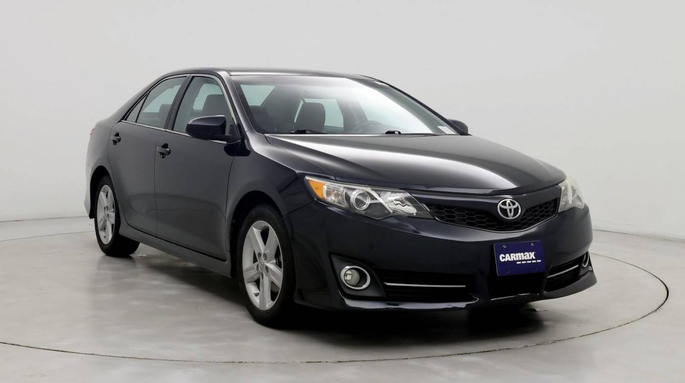 2013 Toyota Camry SE — Sedan — 68,381 mi — Irvine, CA