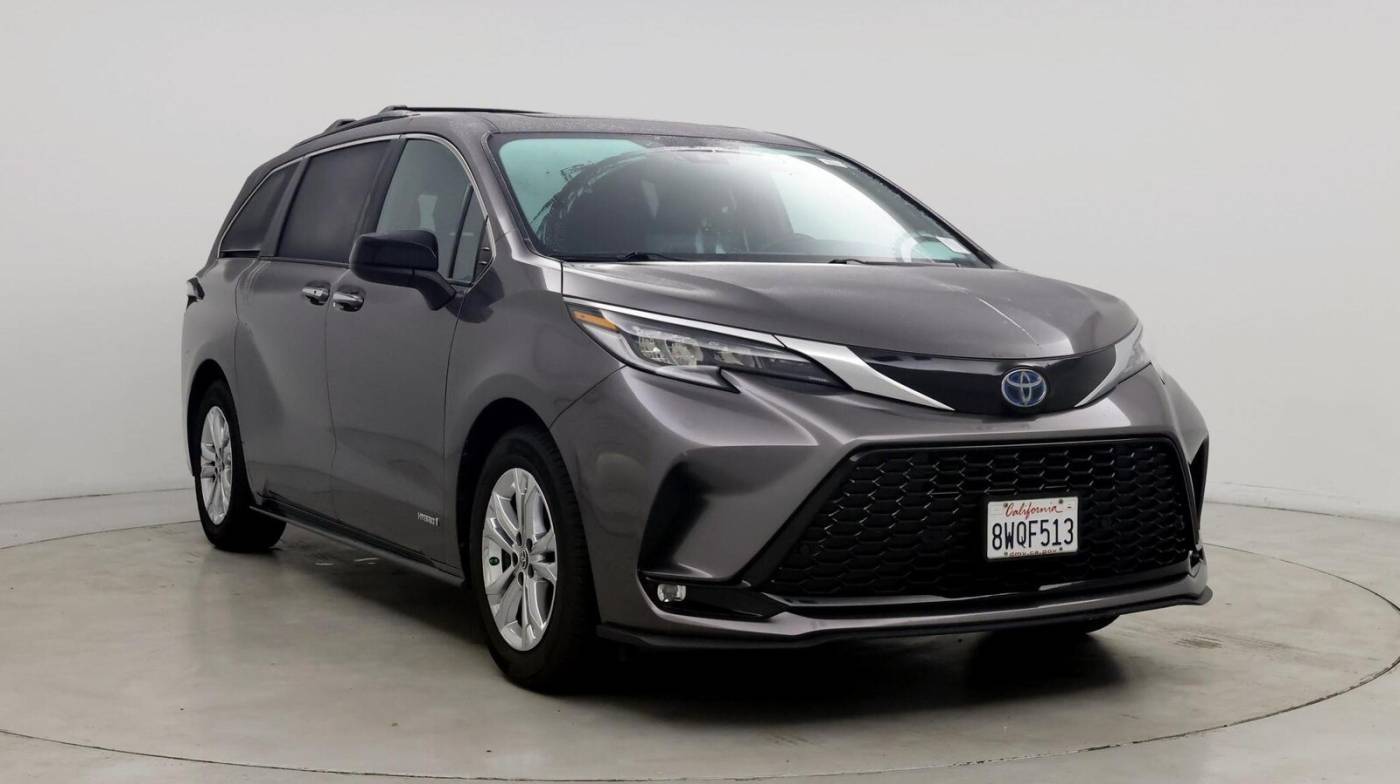 2021 Toyota Sienna XSE — Minivan — 53,624 mi — Irvine, CA