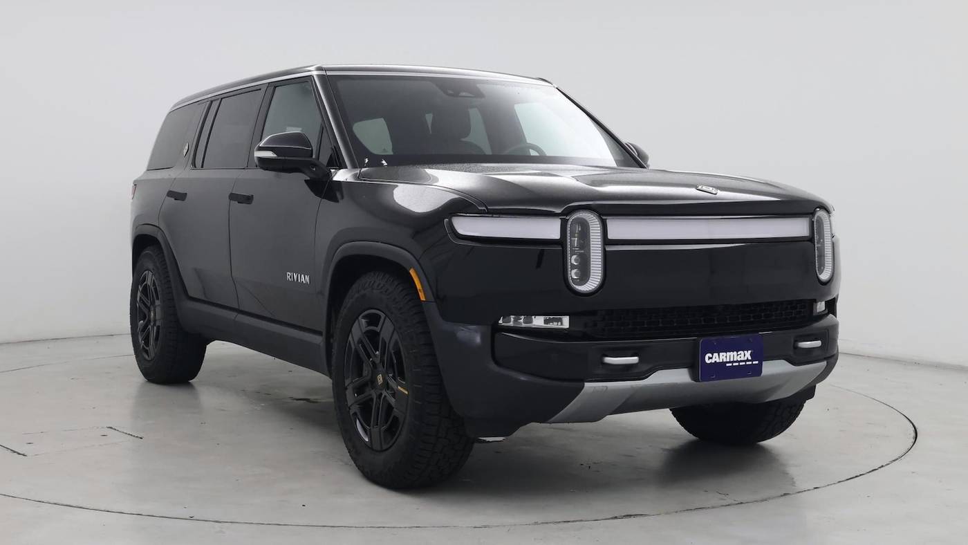 2024 Rivian R1S