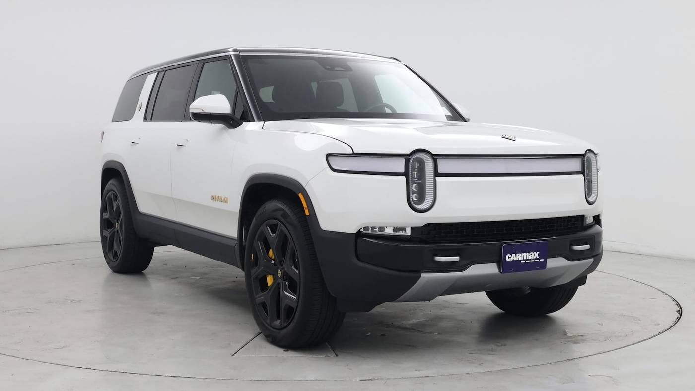 2024 Rivian R1S