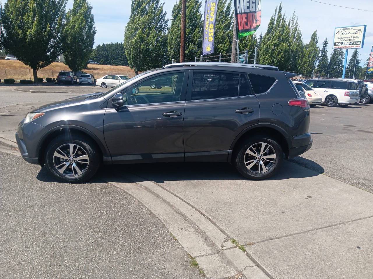 2017 Toyota RAV4 XLE — SUV — 121,777 mi — Marysville, WA