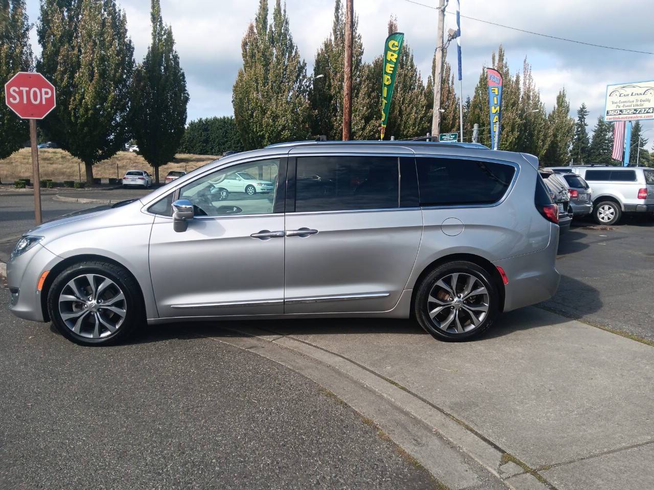 2017 Chrysler Pacifica Limited — Minivan — 57,867 mi — Marysville, WA