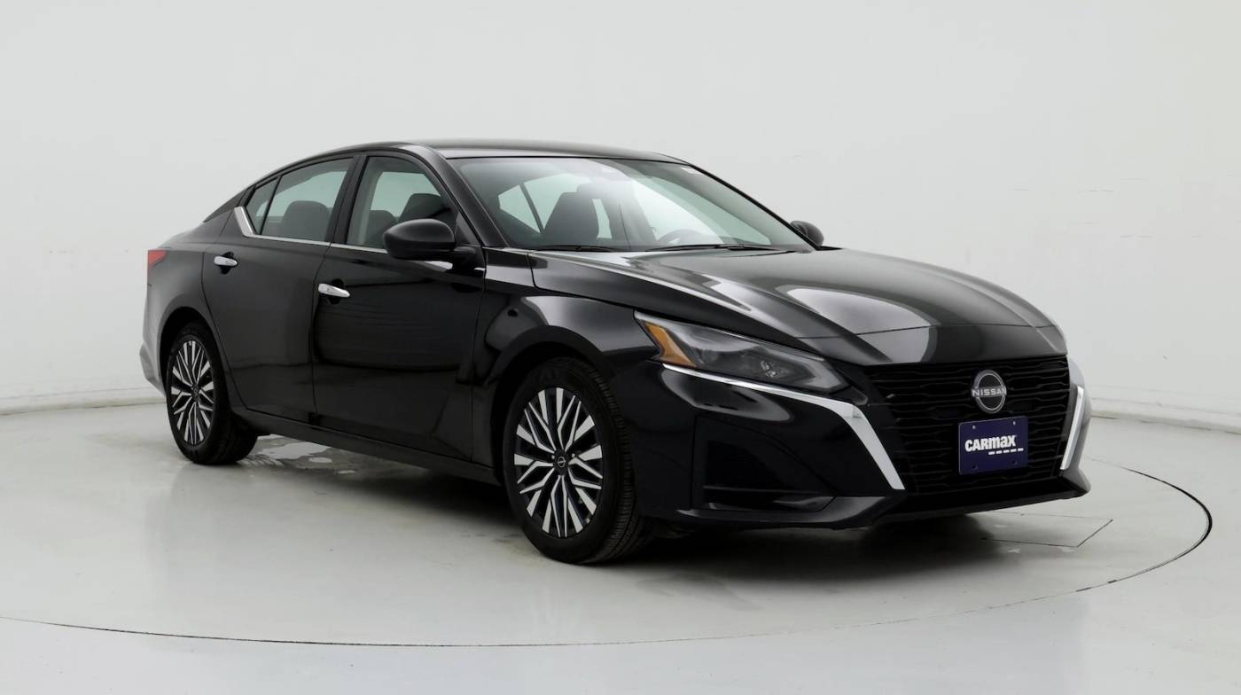 2024 Nissan Altima SV — Sedan — 15,464 mi — Brooklyn Park, MN
