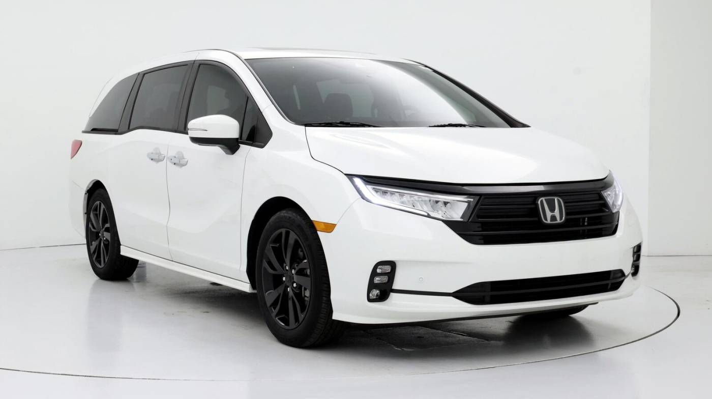 2022 Honda Odyssey Touring — Minivan — 10,790 mi — Jackson, MS