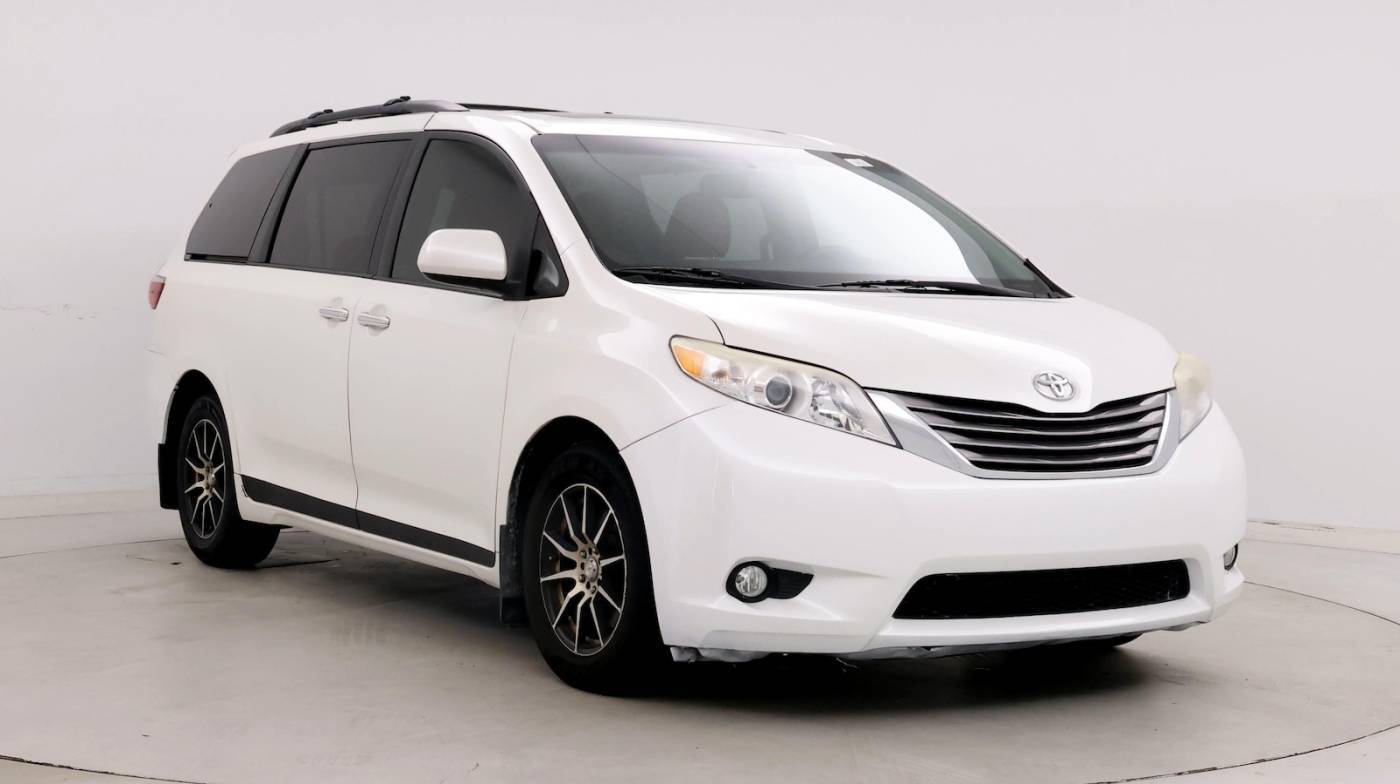2015 Toyota Sienna XLE — Minivan — 111,584 mi — Jacksonville, FL