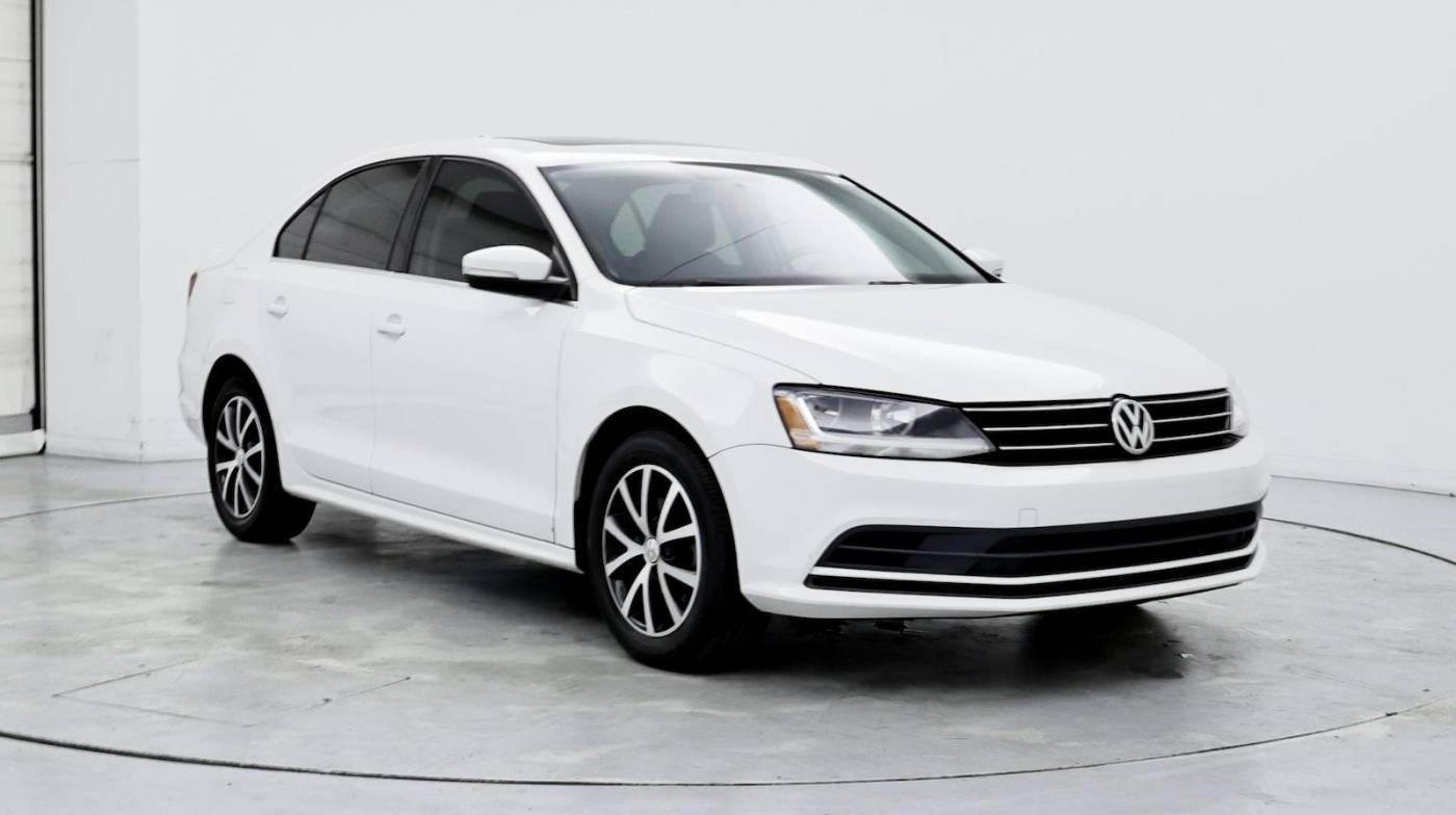2017 Volkswagen Jetta 1.4T SE — Sedan — 117,513 mi — Jacksonville, FL