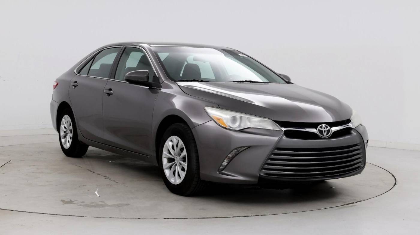 2017 Toyota Camry LE — Sedan — 114,290 mi — Jacksonville, FL
