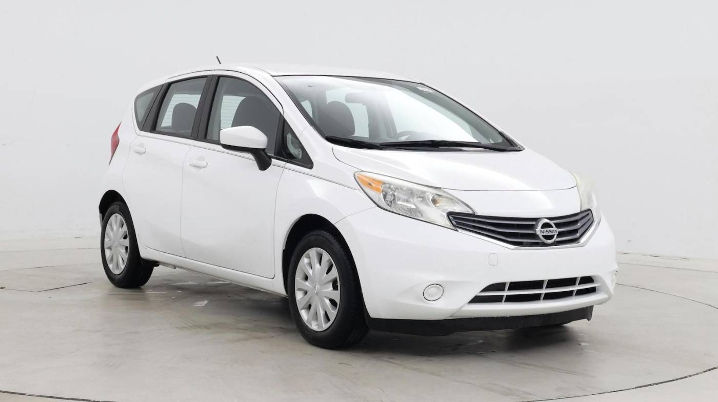 2015 Nissan Versa 1.6 SV — Hatchback — 23,788 mi — Jacksonville, FL