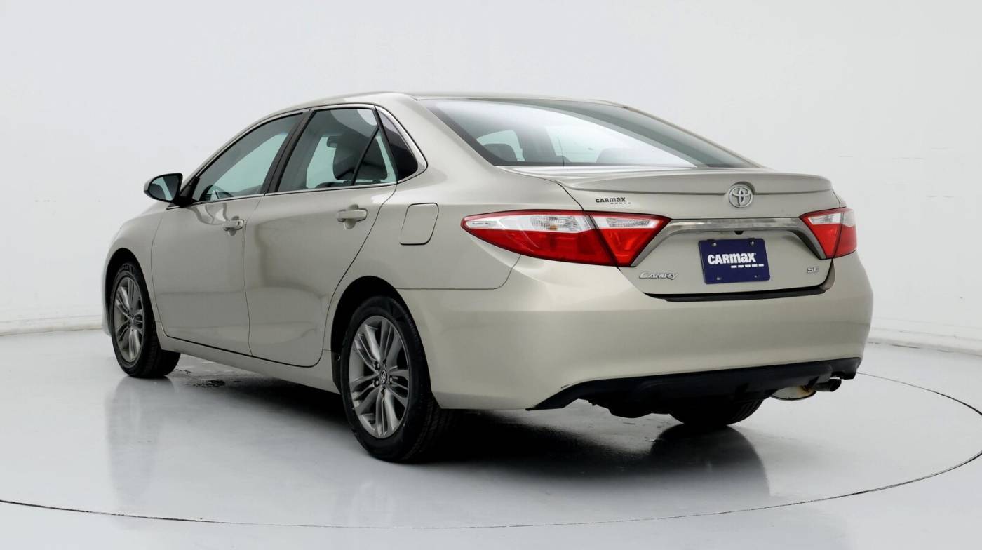 2016 Toyota Camry SE — Sedan — 95,982 mi — Merriam, KS