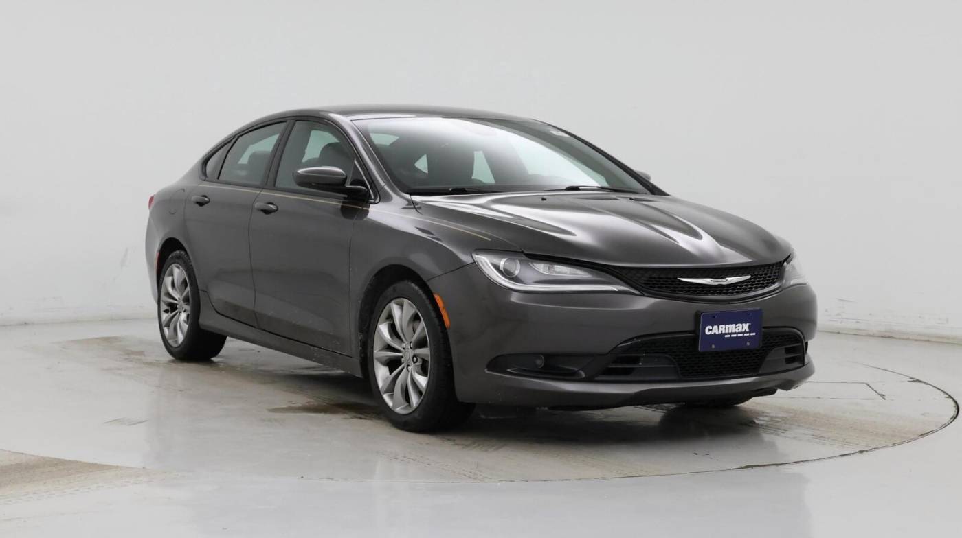 2015 Chrysler 200 S — Sedan — 110,151 mi — Merriam, KS