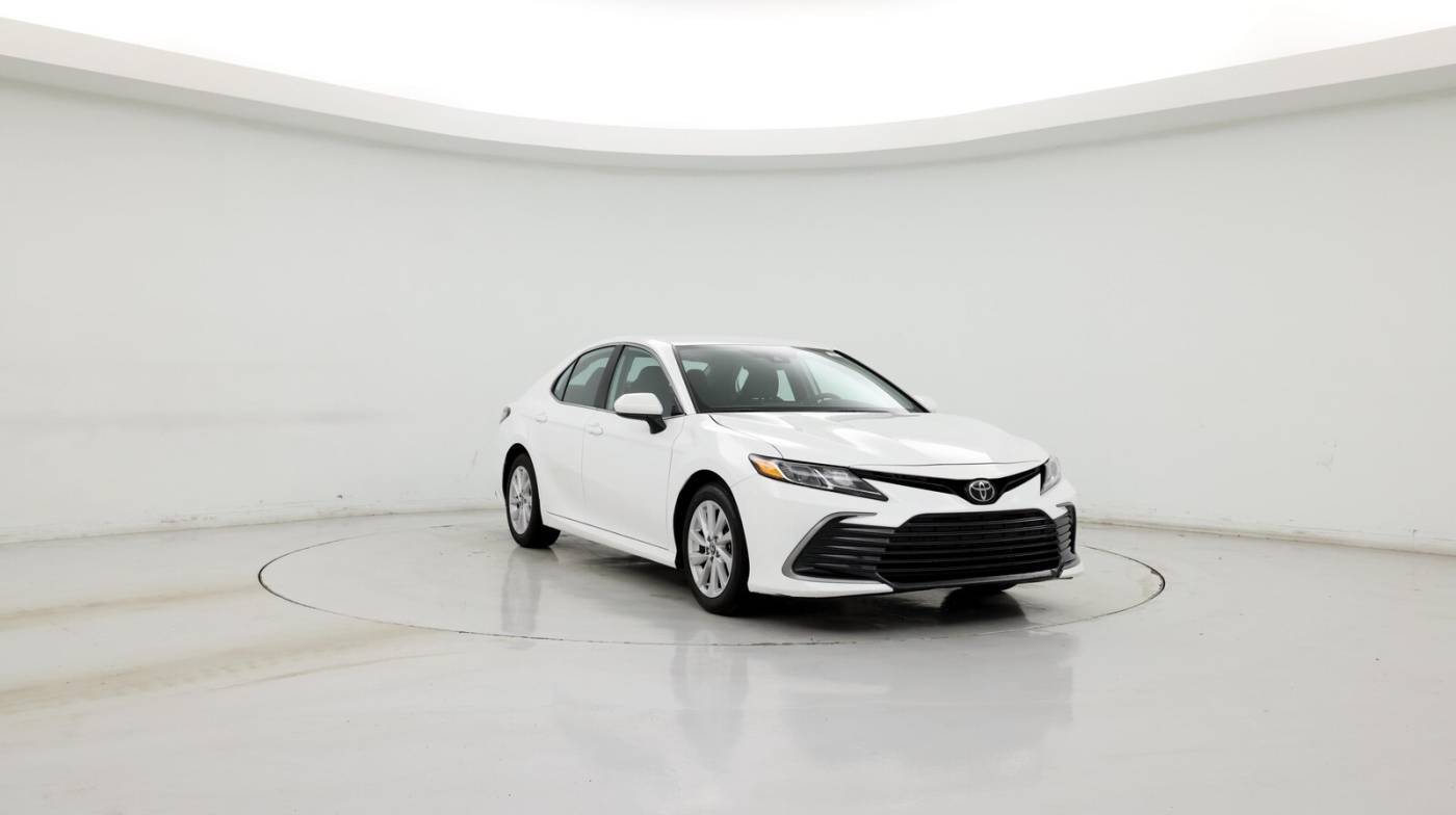 2024 Toyota Camry LE — Sedan — 22,520 mi — Merriam, KS