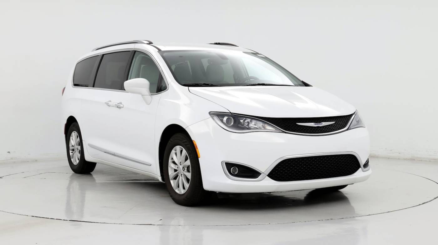 2019 Chrysler Pacifica Touring L — Minivan — 57,020 mi — Merriam, KS