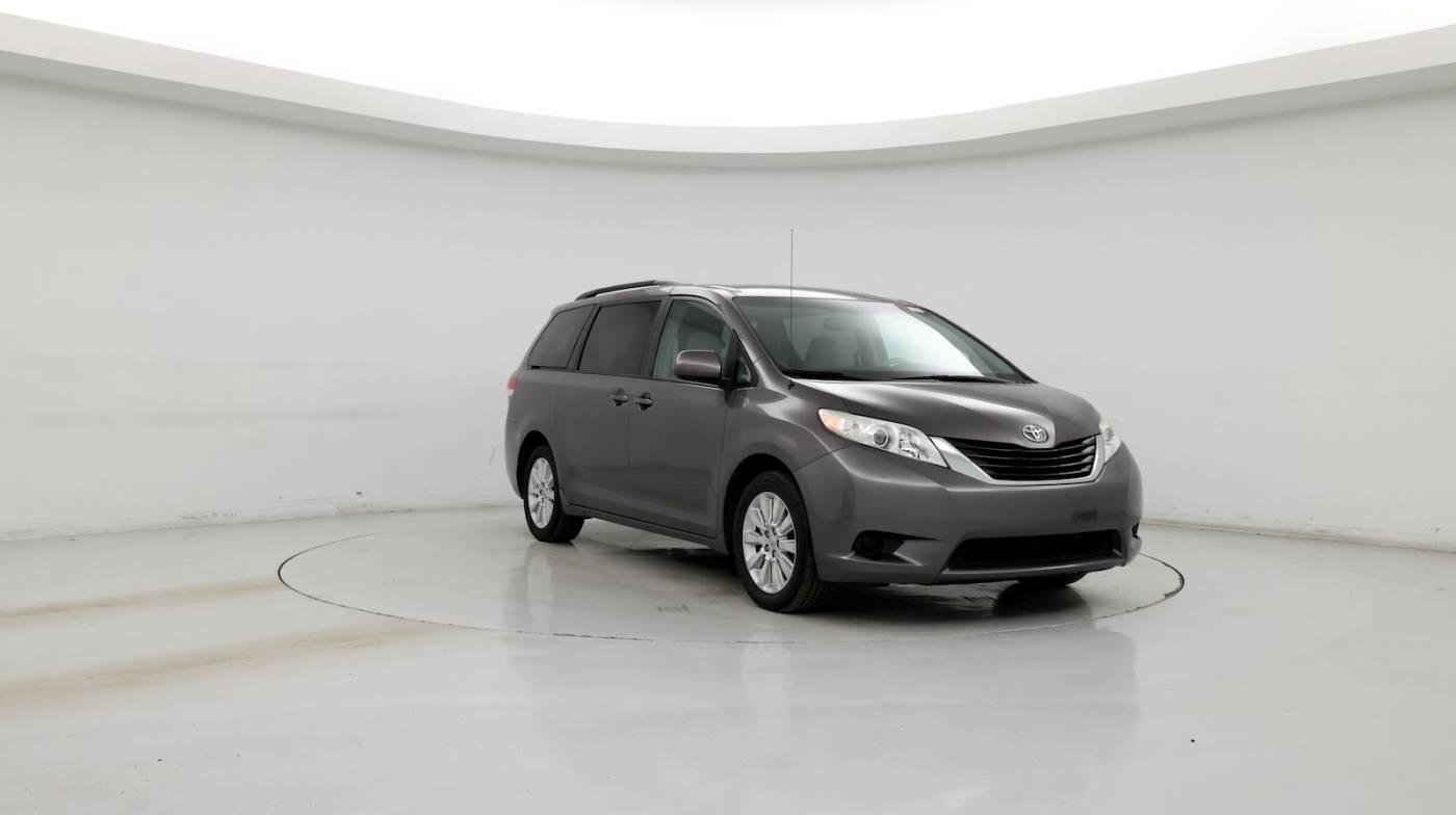 2014 Toyota Sienna LE — Minivan — 122,635 mi — Merriam, KS