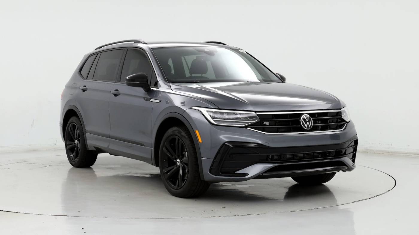2023 Volkswagen Tiguan SE R-Line Black — SUV — 21,018 mi — Merriam, KS