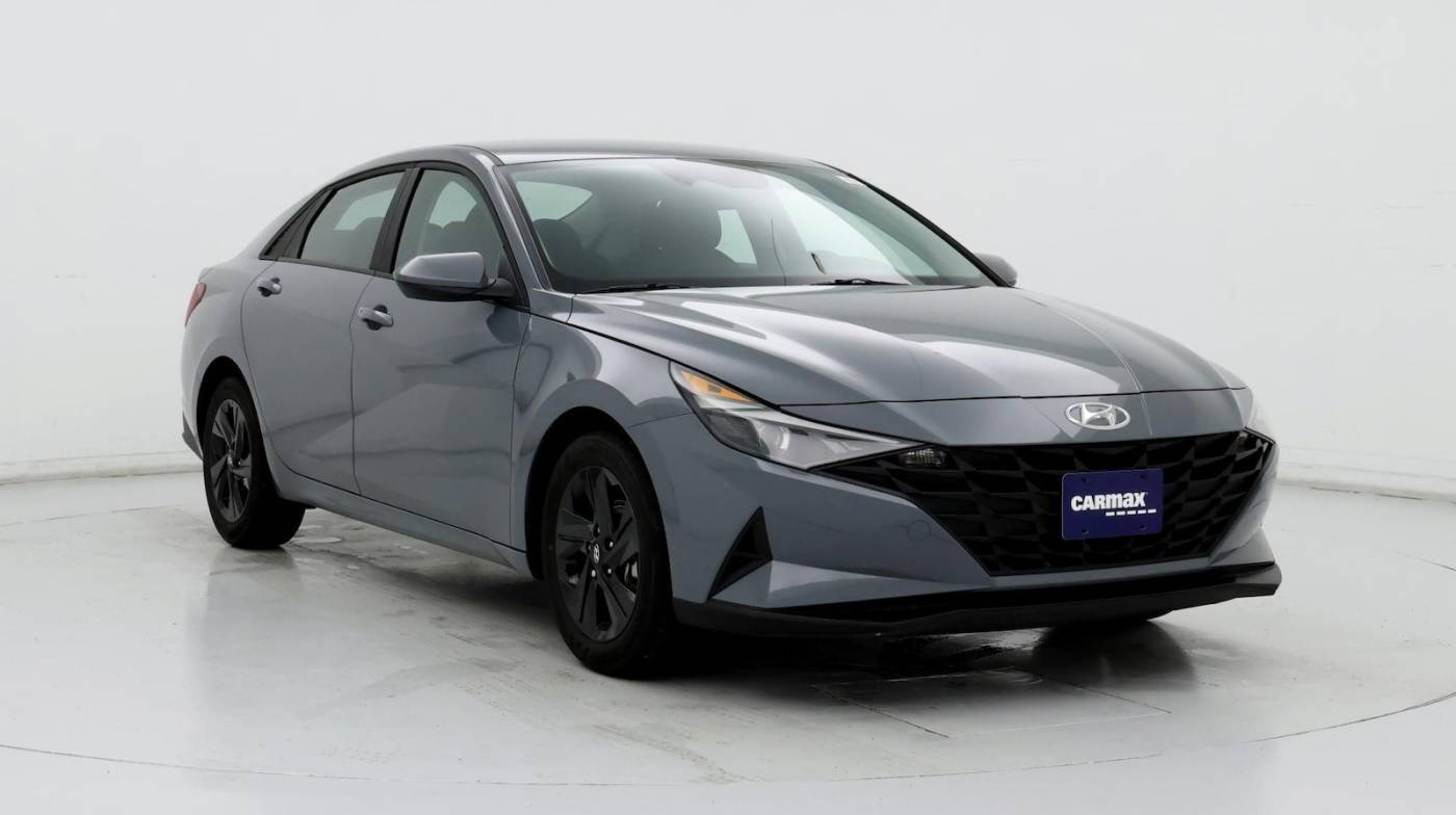 2022 Hyundai Elantra SEL — Sedan — 9,922 mi — Merriam, KS