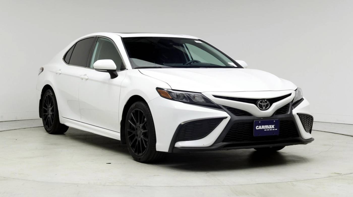 2022 Toyota Camry SE — Sedan — 28,998 mi — San Diego, CA